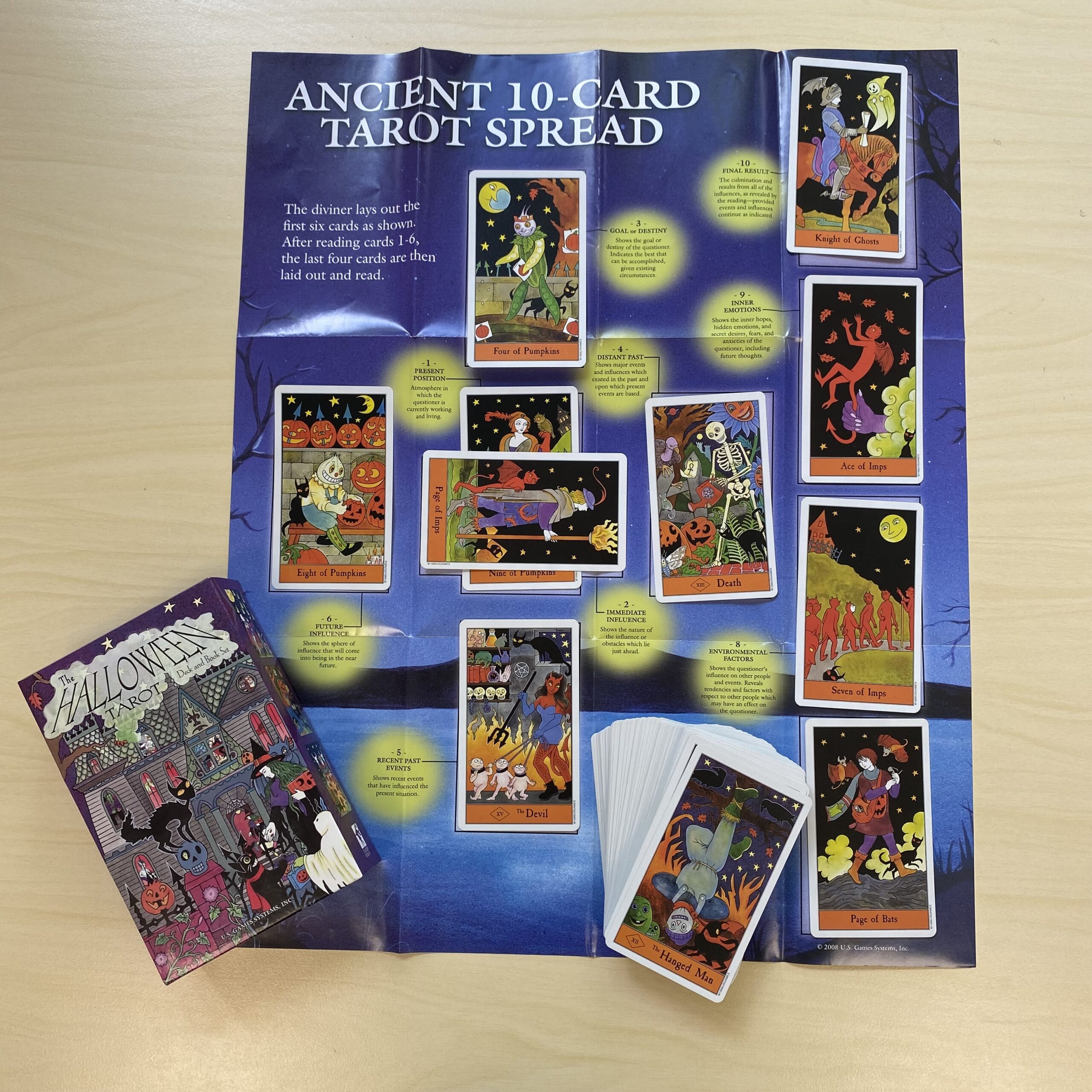 Halloween tarot deck and book set (Halloweeni tarot kaartide ja raamatu komplekt)